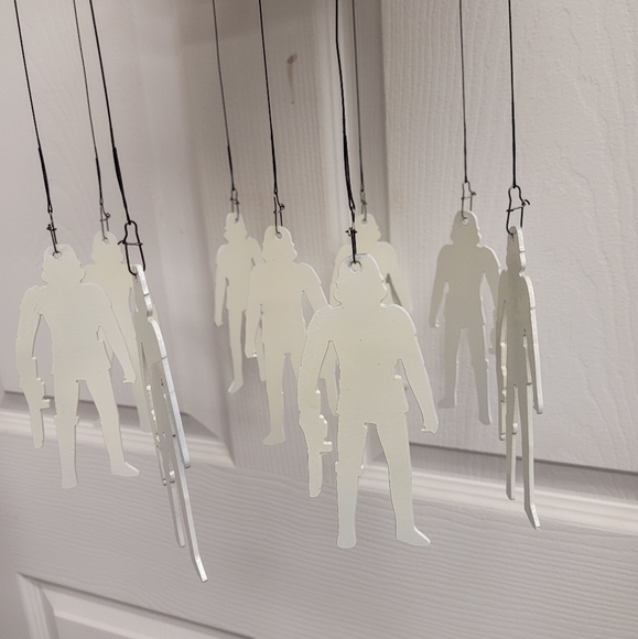 Black Metal Wall Hanging Decor - Picture 3 of 5